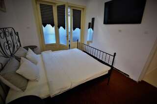 Апарт-отели CASA ADO Орадя Двухместный номер с 1 кроватью и собственной ванной комнатой-6